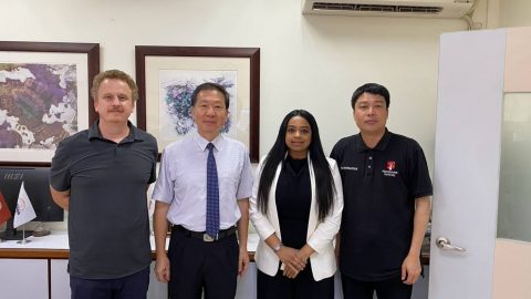 2026/08/28  澳洲麥覺理大學（Macquarie University）數理與物理科學學院 Devika Klamath 院長來訪