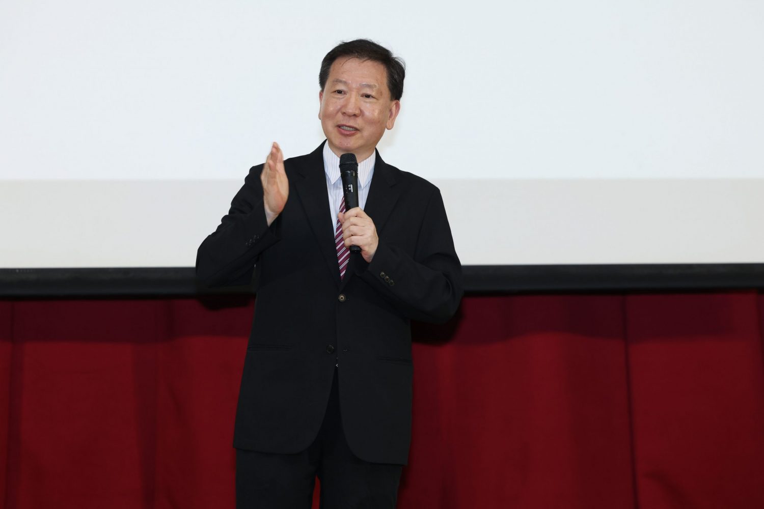 臺師大理學院陳界山院長致詞